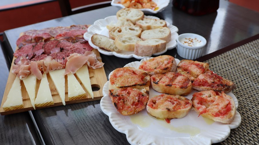 Casa Paco reúne tradições, receitas de família e pratos típicos