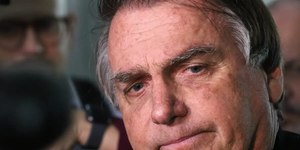 Bolsonaro volta ao banco dos réus, agora por racismo