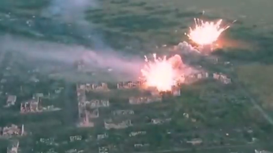 Rússia bombardeou bloco de apartamentos nos arredores de Donetsk