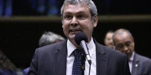 Crise? Líder do governo na Câmara diz que Motta agiu na surdina