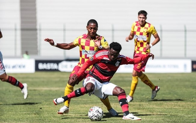 Flamengo vence o Aucas pela Libertadores Sub-20 