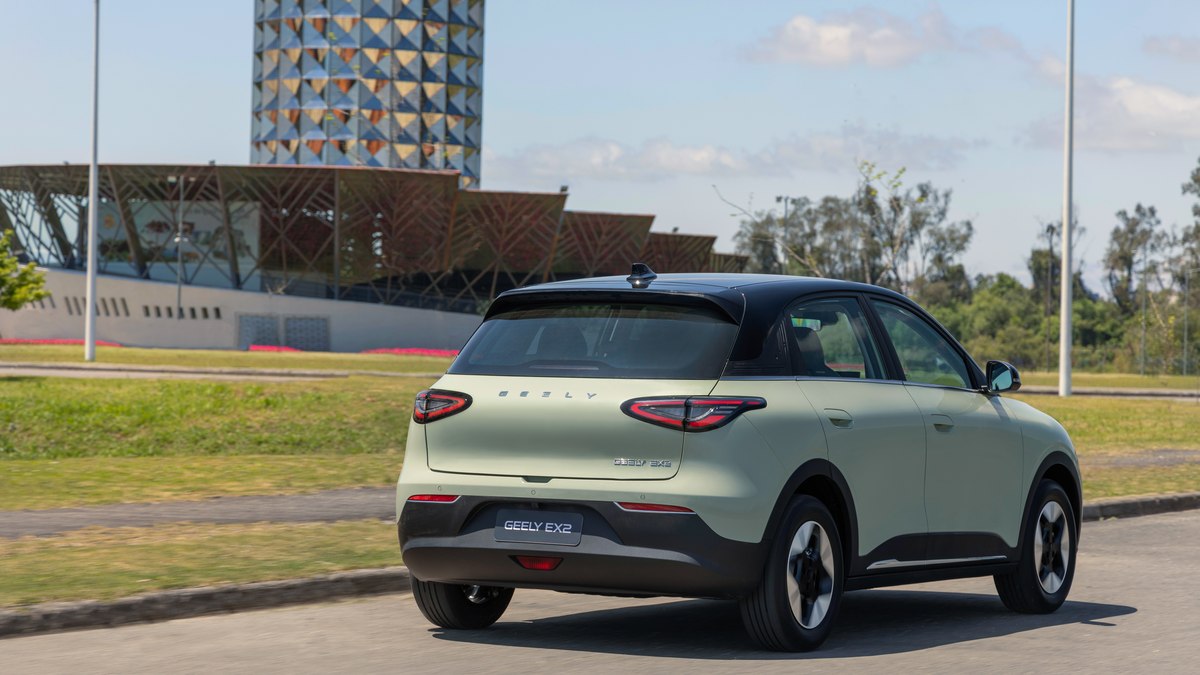Geely EX2