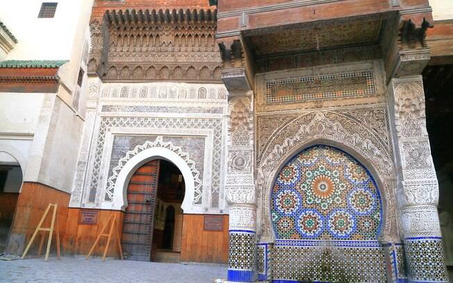 A fonte Nejjarine é uma das atrações dessa região do Marrocos que vale a pena conhecer
