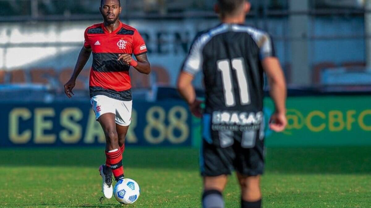 Flamengo empresta zagueiro para Sampaio Corrêa, da Série B