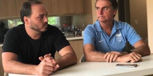 Bolsonaro segue com crises de soluço, diz Carlos, após visita