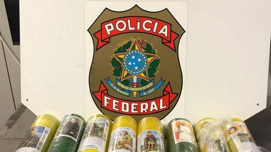 Cocaína escondida em velas de sete dias