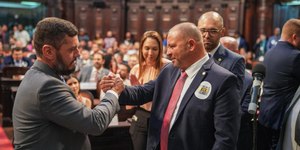 Alta cúpula de Bacellar é exonerada por atual presidente da Alerj