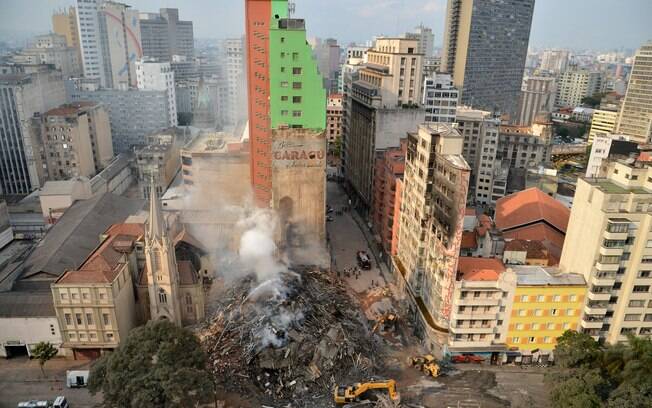 Edifício Wilton Paes de Almeida desabou após incêndio; quatro corpos foram localizados, e quatro outros se perderam