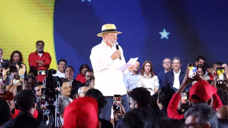 Lula%20sanciona%20lei%20que%20pune%20crimes%20sexuais%20com%20uso%20de%20IA