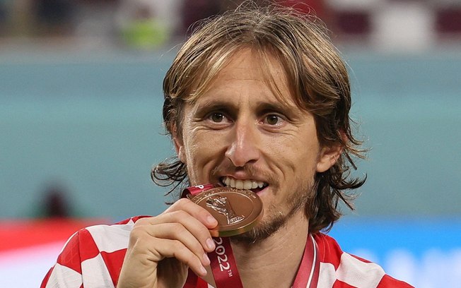 Após bronze na Copa do Mundo, Modric diz que segue na seleção da Croácia