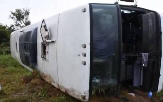 Ônibus da Gaviões da Fiel, torcida organizada do Corinthians, sofreu acidente na volta de Salvador