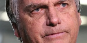 Perícia médica diz que Bolsonaro precisa de cirurgia de hérnia