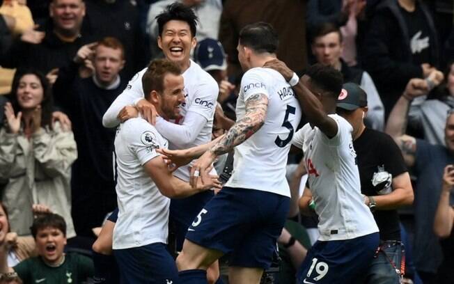 Tottenham vence o Burnley em casa e dorme no G-4 da Premier League