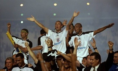 Como foi a final entre Corinthians e Vasco no Mundial de 2000