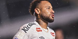Neymar rebate torcedores do Coxa após provocação sobre ida à Copa