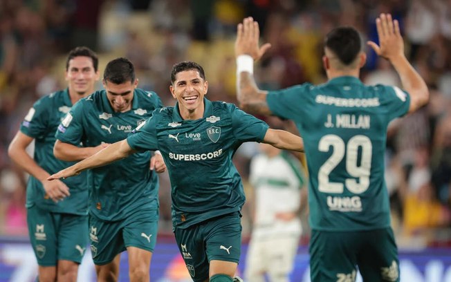 Savarino brilhou em vitória do Fluminense contra o Coritiba