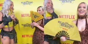 Pabllo Vittar ensina atriz de Stranger Things a bater leque; veja
