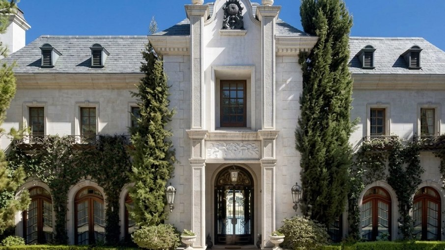 A mansão na Carolwood Drive, em Holmby Hills, foi o último endereço de Michael Jackson 