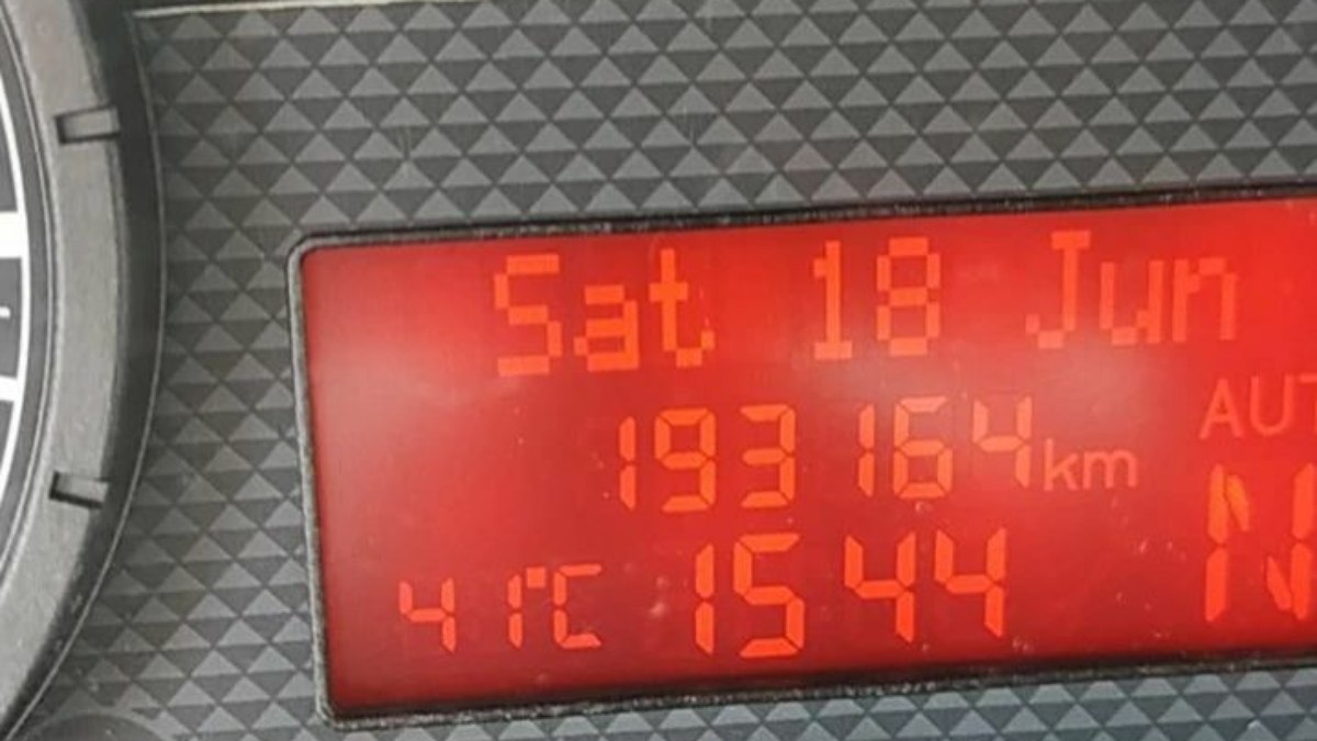 Na último sábado (18), os termômetros chegaram a marcar 41º C na Espanha; foto foi compartilhada por um usuário do Twitter