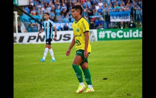 Cesinha, do Ypiranga, projeta duelo contra o Vitória pela Série C e fala de dificuldades da competição Cesinha, do Ypiranga, projeta duelo contra o Vitória pela Série C e fala de dificuldades da competição
