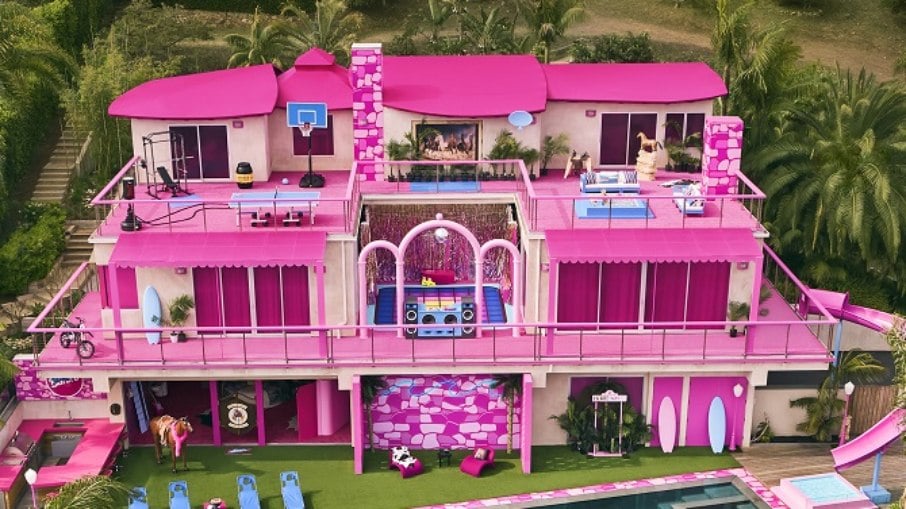 Exterior da Dream House, também conhecida como a Casa da Barbie