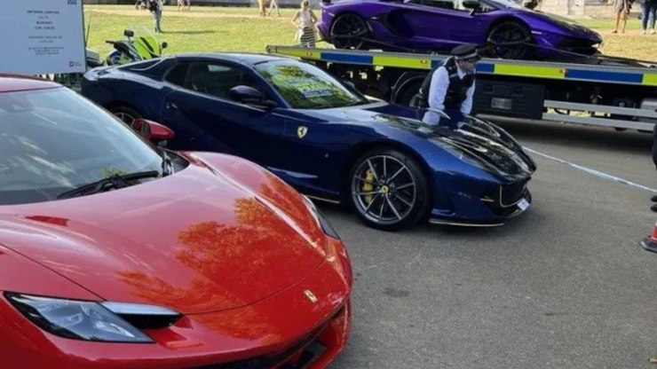 Ferraris%20e%20Lamborghinis%20ilegais%20s%C3%A3o%20apreendidos%20em%20Londres