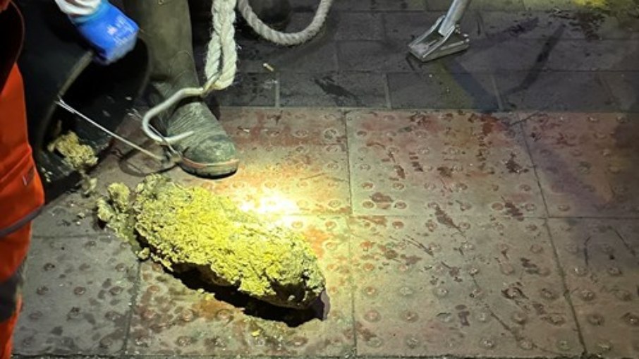 Bloco de 100 metros de comprimento é chamado de “neto” do fatberg de 2017 Bloco de 100 metros de comprimento é chamado de “neto” do fatberg de 2017
