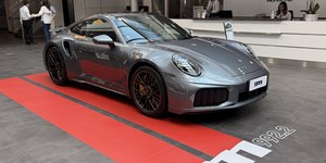 Porsche 911 Turbo S chega ao Brasil com 711 cv