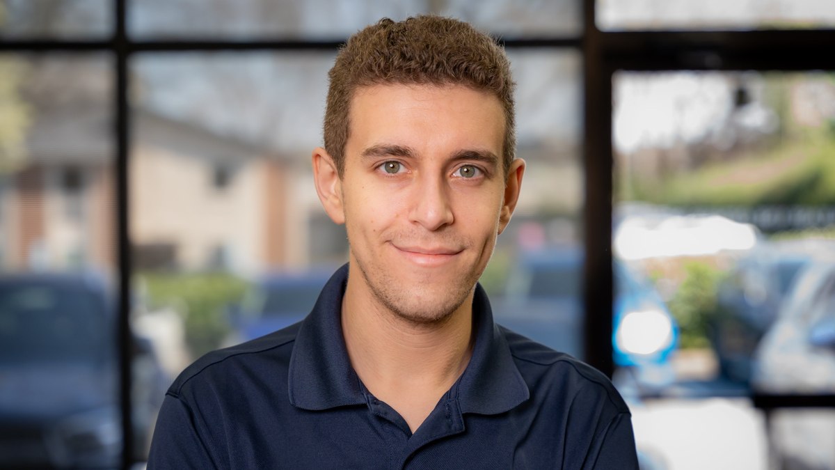 Daniel Naroditsky, famoso jogador de xadrez, morre aos 29 anos Daniel Naroditsky, famoso jogador de xadrez, morre aos 29 anos