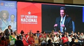 Moraes sobre ação dos Bolsonaro em sanções: 