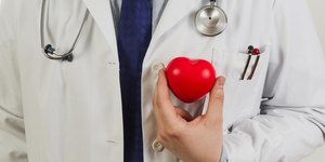 Micra: SUS realiza cirurgia com menor marca-passo do mundo em SP