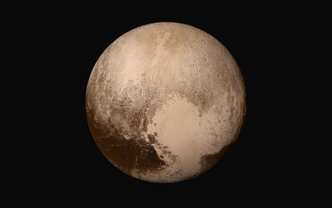 Tombaugh Regio: coração em Plutão pode estar ligado a colisão
