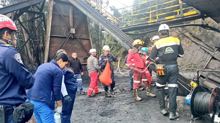Explosão deixa 9 pessoas mortas em mina de carvão na Colômbia