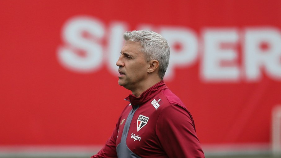 Hernán Crespo em treino do São Paulo antes de enfrentar a LDU