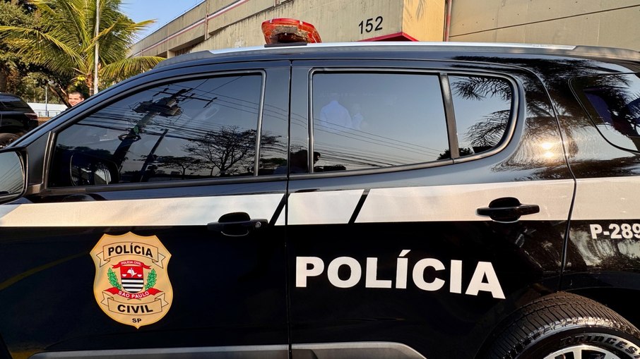 Polícia prendeu suspeito Polícia prendeu suspeito