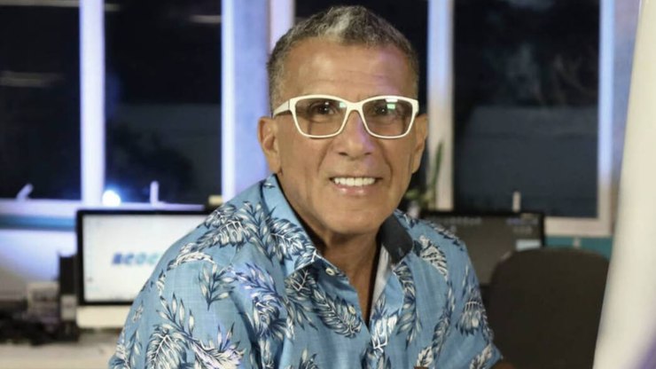 Eri%20Johnson%20revela%20motivo%20de%20sa%C3%ADda%20da%20RedeTV!%3A%20%22N%C3%A3o%20estava%20feliz%22