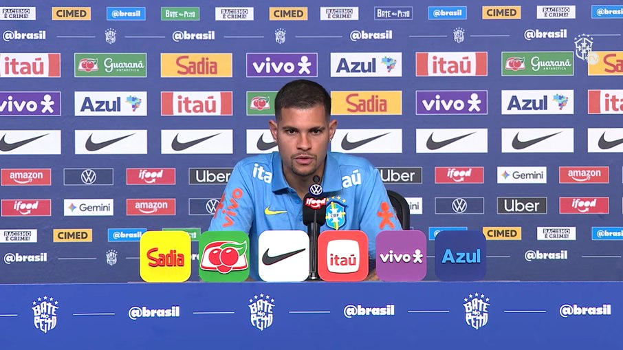 Bruno Guimarães durante a coletiva Bruno Guimarães durante a coletiva