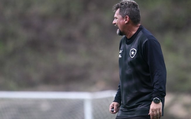Sem definições, Botafogo deve iniciar Libertadores com Fábio Matias