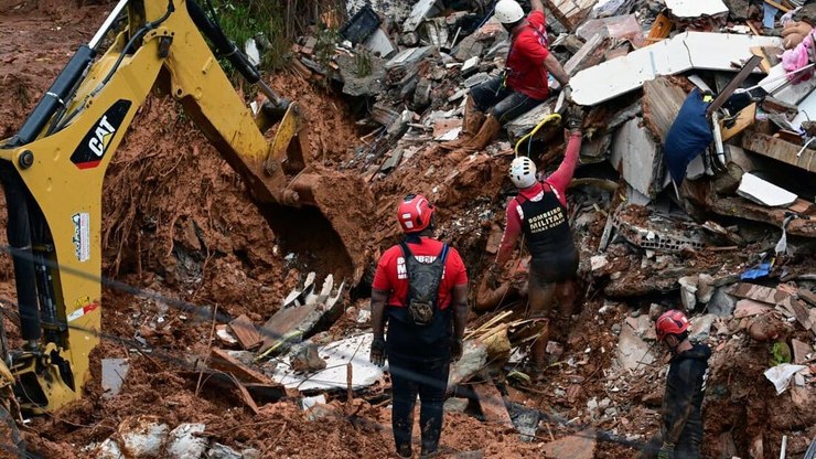 Sobe para 55 o número de mortos pela chuva em Juiz de Fora e Ubá