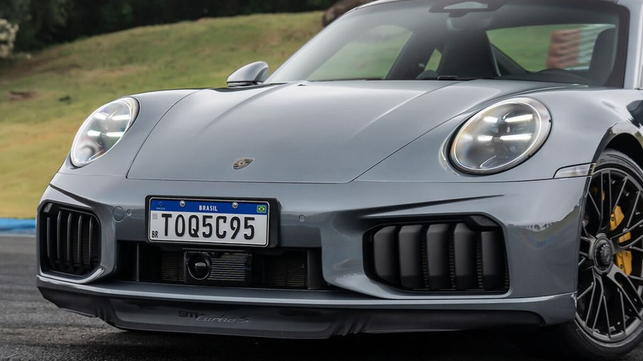 Porsche 911 Turbo S entrega 711 cv e acelera de 0 a 100 km/h em 2,5 segundos