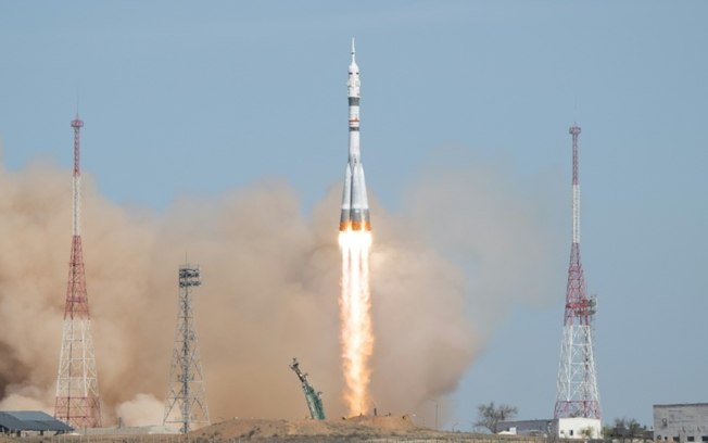 A nave espacial russa Soyuz MS-27 decola do cosmódromo de Baikonur, no Cazaquistão, em 8 de abril de 2025, em foto divulgada pela Nasa