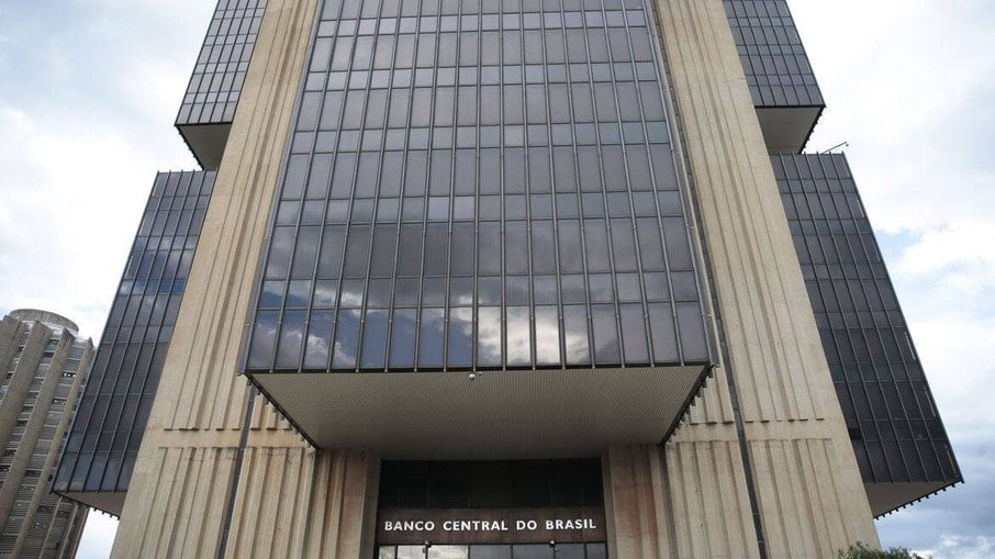 Banco Central divulgou atualização do Boletim Focus nesta segunda-feira