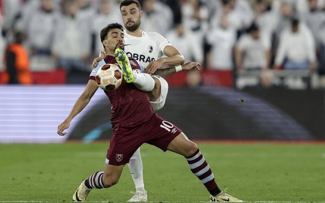 Lucas Paquetá foi um dos destaques na goleada do West Ham United sobre o Freiburg - Foto: Ian Kington/AFP via Getty Images