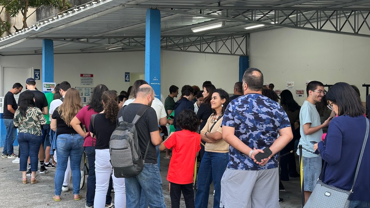 Fila para se vacinar contra sarampo na UBS Vila Santo Estevão, no Tatuapé, em São Paulo. Fila para se vacinar contra sarampo na UBS Vila Santo Estevão, no Tatuapé, em São Paulo.