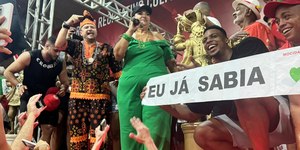 Troféu do Carnaval 2026 chega à quadra da Mocidade Alegre