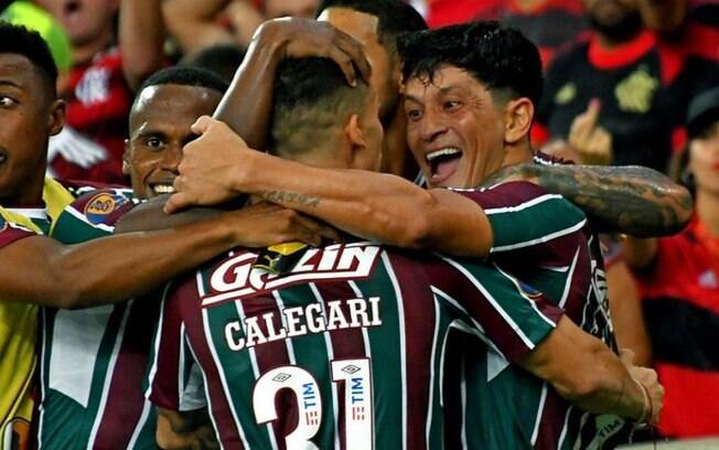 É normal! Fluminense chega a nove títulos contra o Flamengo em Cariocas