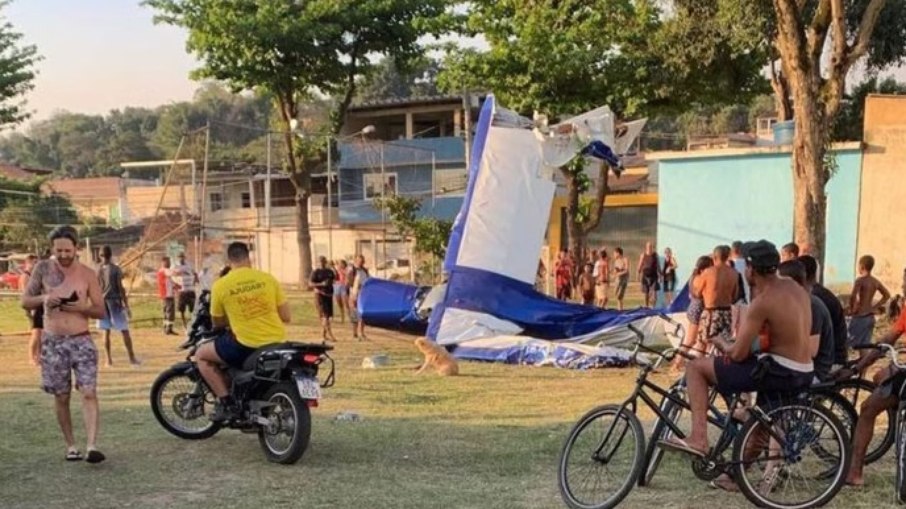 A aeronave caiu no fim da tarde de sexta-feira