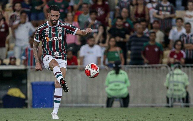 Fernando Diniz elogia entrada de Renato Augusto no segundo tempo