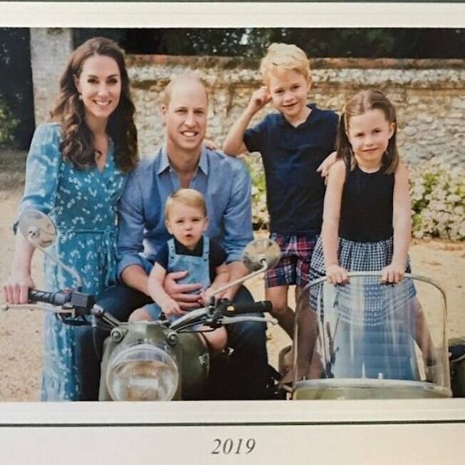 Suposto cartão de Natal da Família Real