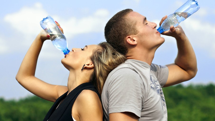 Hidratação faz cérebro liberar dopamina, neurotransmissor do prazer e da recompensa